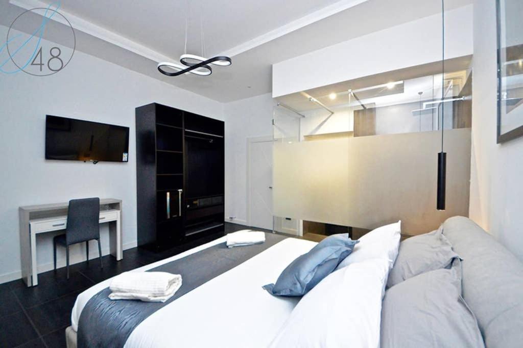 Suite Quarantotto Napoli Bagian luar foto