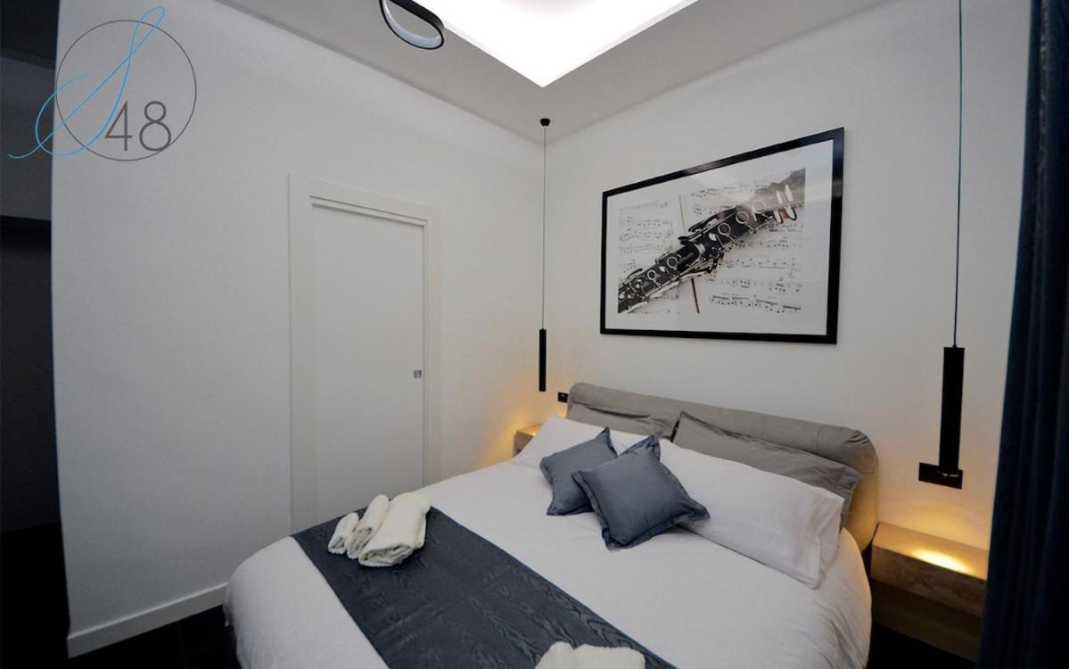 Suite Quarantotto Napoli Bagian luar foto