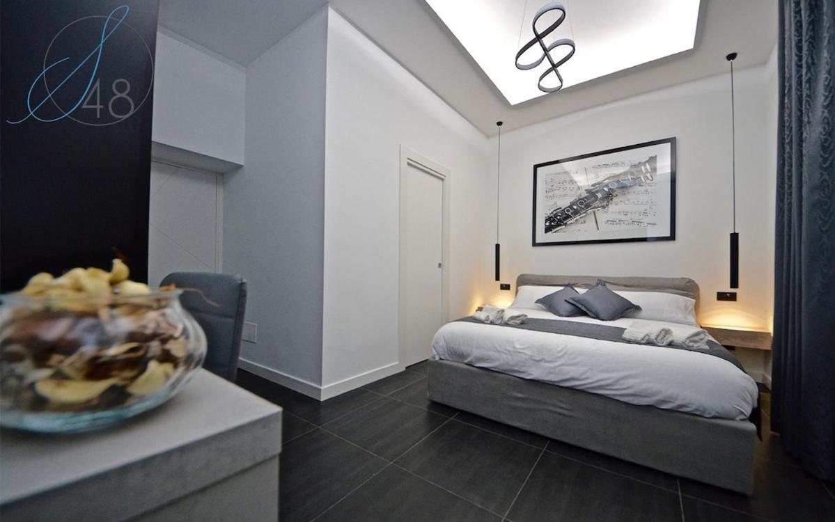 Suite Quarantotto Napoli Bagian luar foto